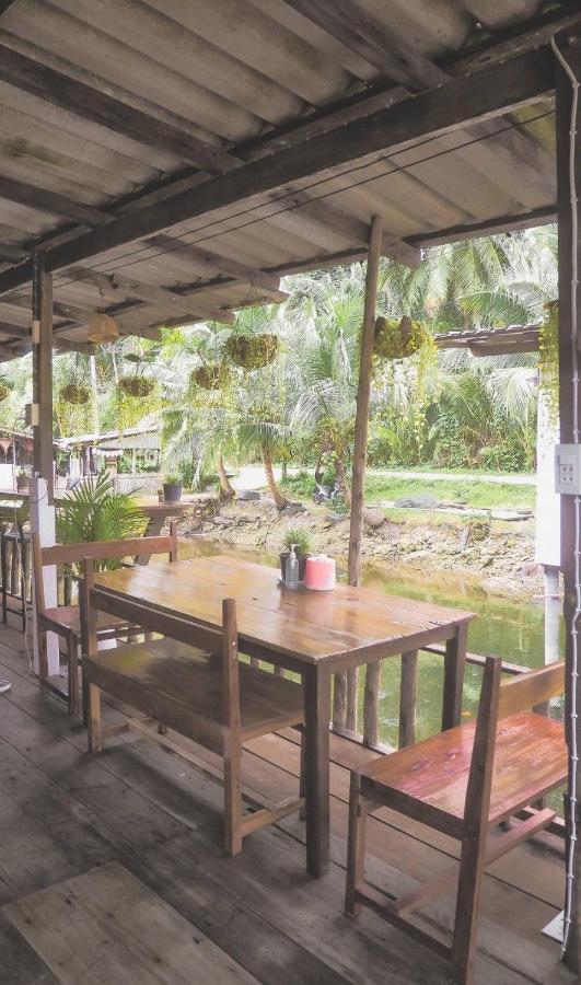 Lungkluay Homestay Ko Kut Esterno foto